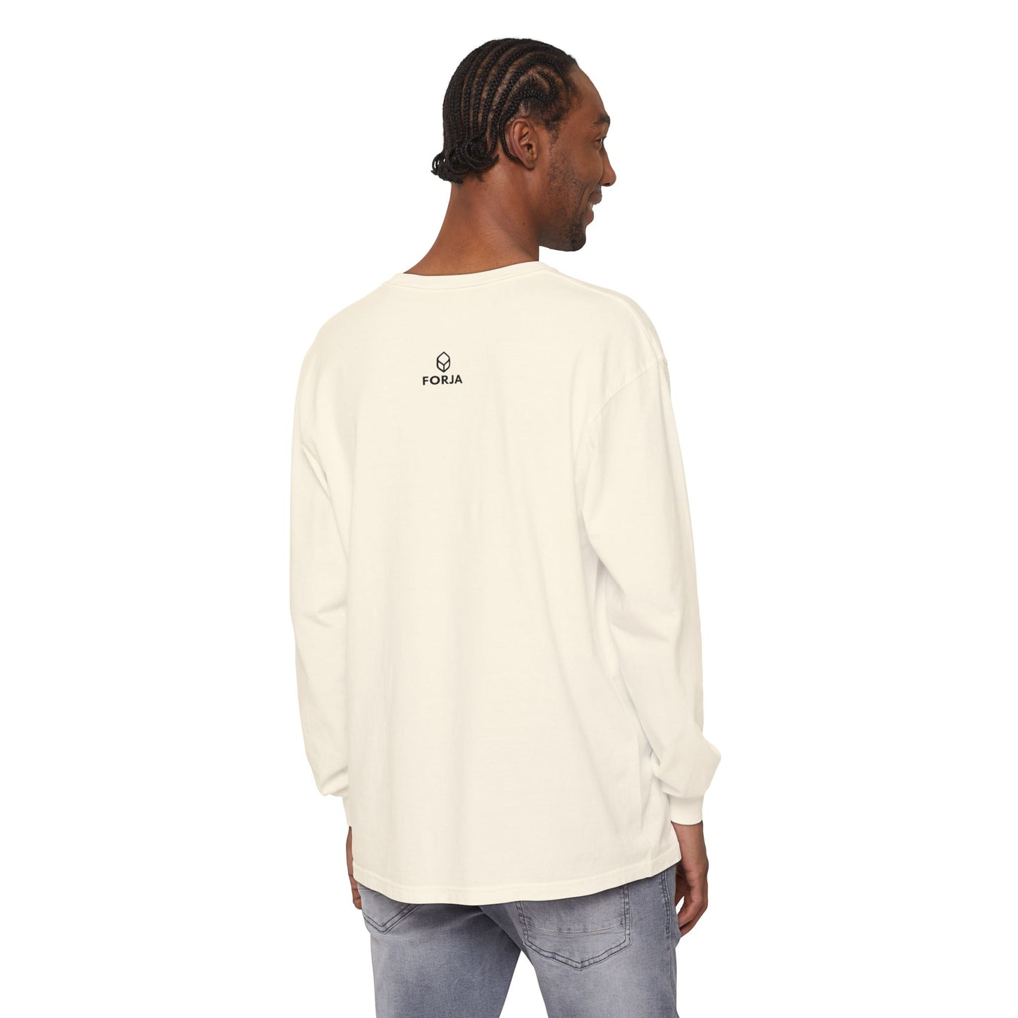 crewneck Forja Esencial: Minimalismo, carácter y confort para el día a día